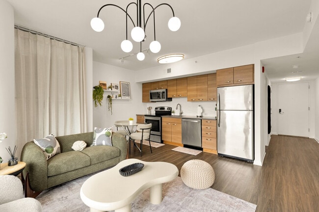 Building Photo - 1548 Spring Hill Rd