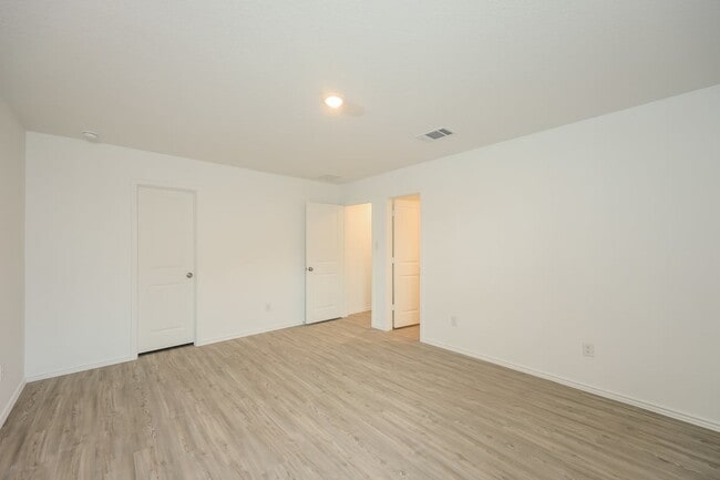 Building Photo - 10727 Hernando Ct