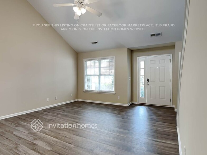 Building Photo - 430 Fernway Dr