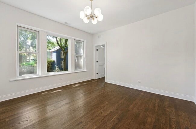 Building Photo - 1340 W Hollywood Ave