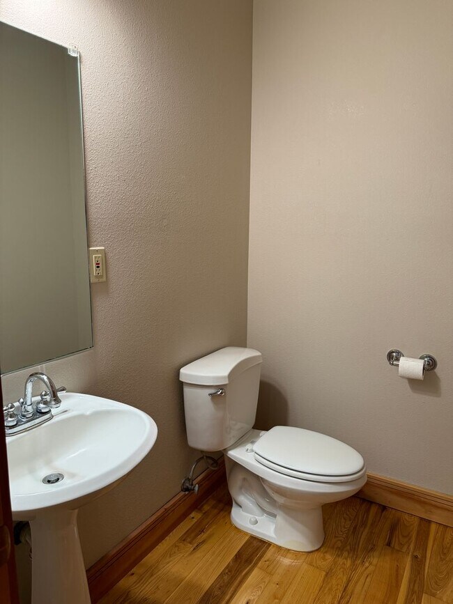 Building Photo - Make this beautiful country home yours! Our home is available for immediate rent.