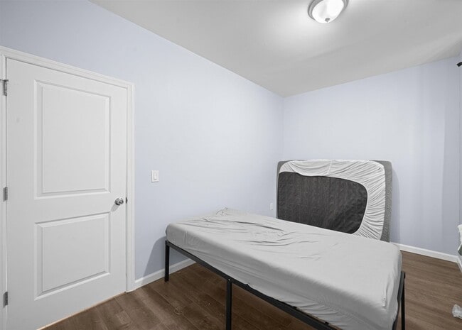 Building Photo - 83 Hobart Ave