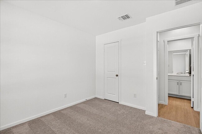 Building Photo - 7909 Thor Dr