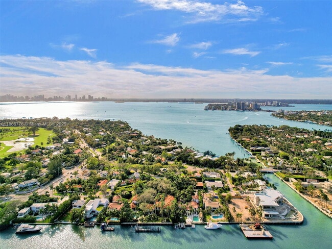 Building Photo - 6365 Collins Ave