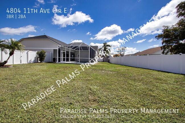 Building Photo - Terrific 3 Bedroom/2 Bath Pool Home with F...