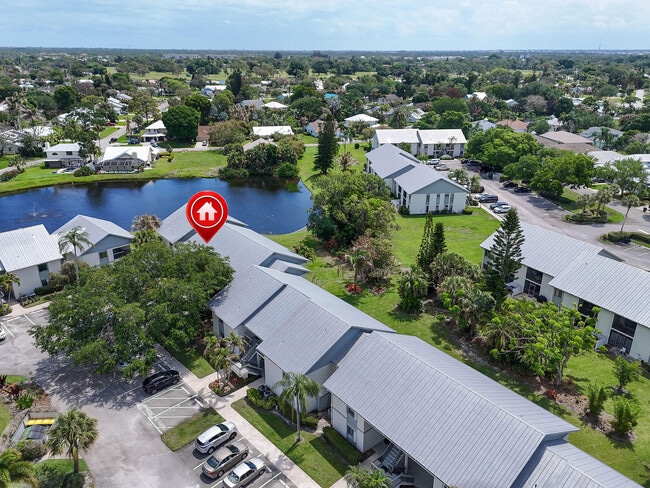 Building Photo - 2233 NW 22nd Ave