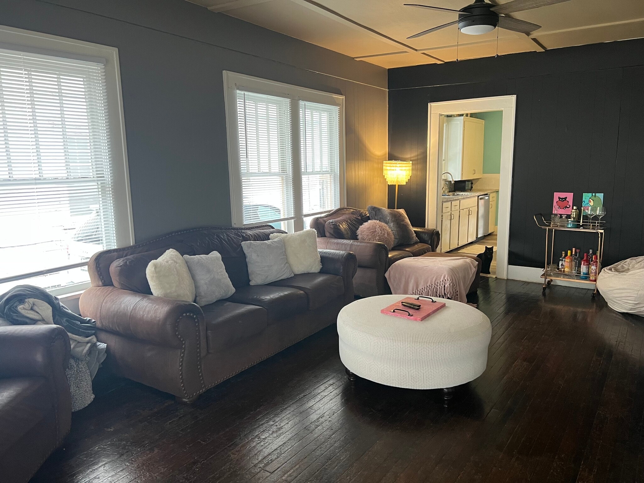 Building Photo - 208 W Elm Ave