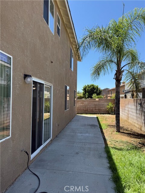 Building Photo - 6569 Gladiola St