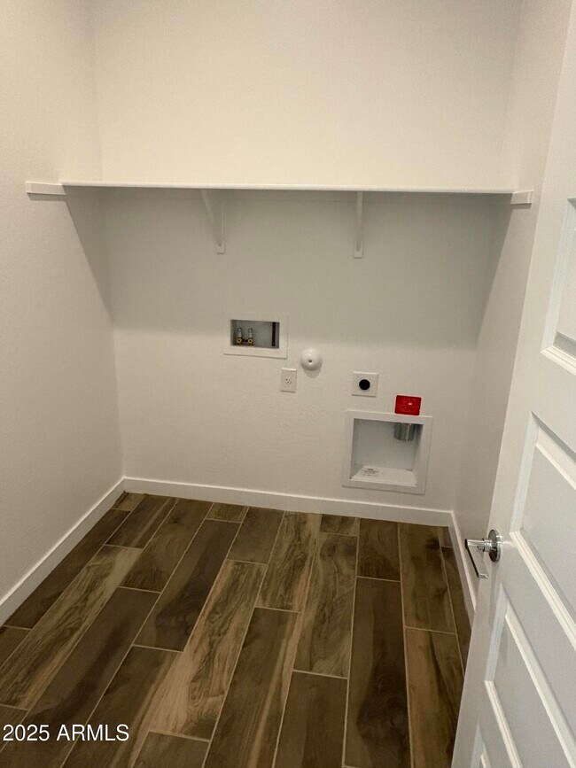 Building Photo - 23139 E Lords Wy