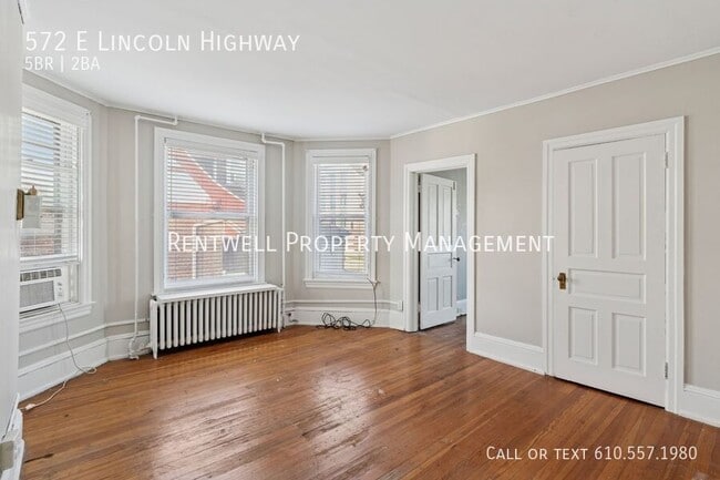 Building Photo - 572 Lincoln Hwy E