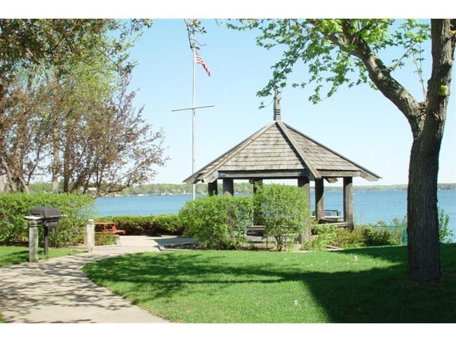 Building Photo - 4407 Wilshire Blvd