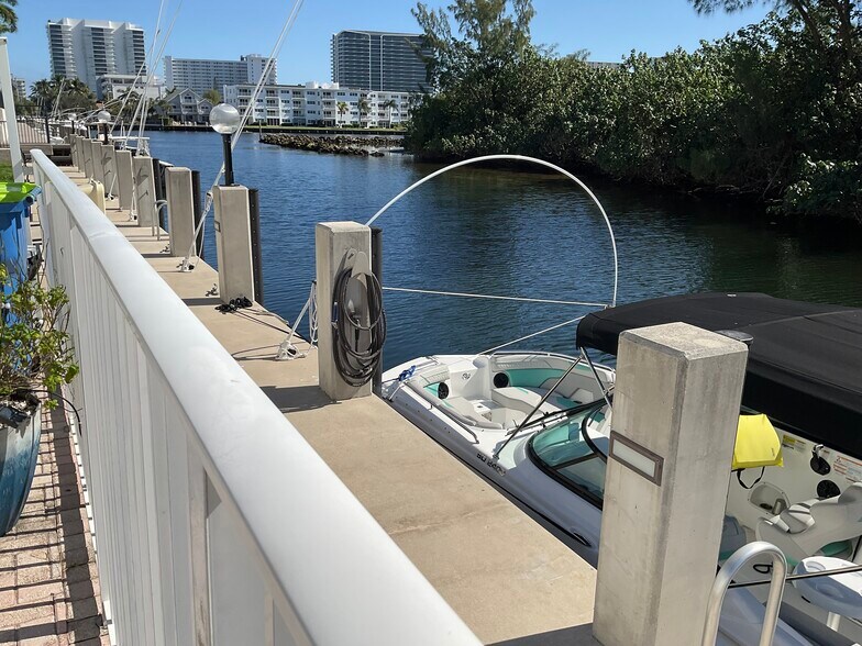 Building Photo - 2870 NE 14th Street Cswy