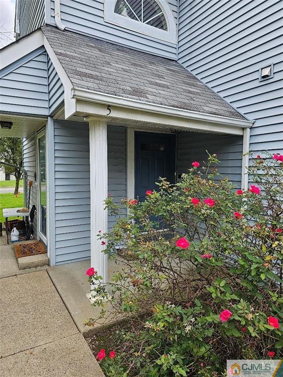 Building Photo - 5 Tanglewood Ct