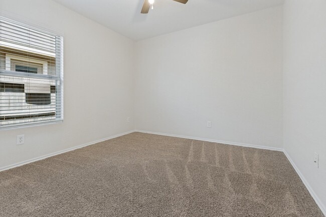 Building Photo - 1235 Blue Hazel Ct