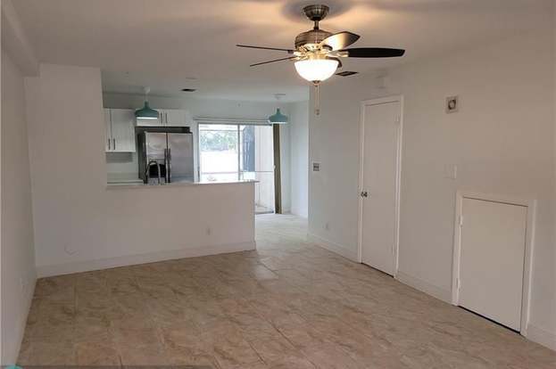 Building Photo - 2828 Edgehill Ln