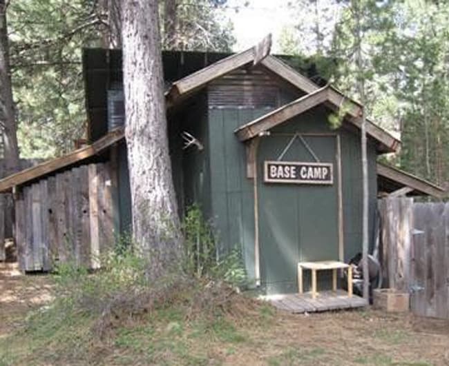 Building Photo - Charming 3-Bedroom Home on Half-Acre in Sk...