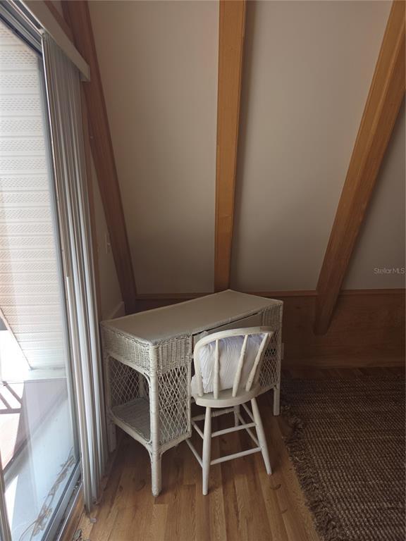 Building Photo - 507 Lakeshore Dr