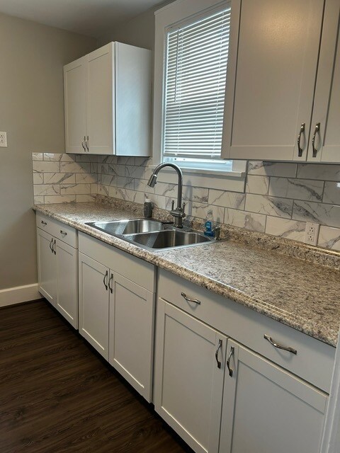 Kitchen Sink - 634 Scranton Ave