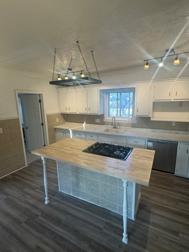 Building Photo - 4111 Wildcat Rd