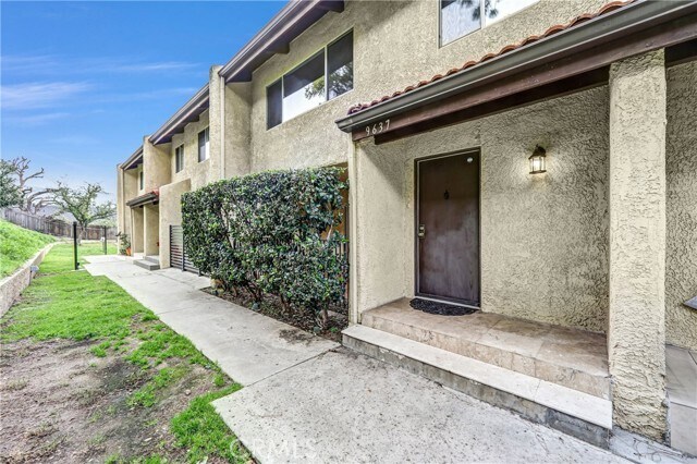 Building Photo - 9637 Via Rimini Via