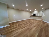 Building Photo - 6924 Fairfax Dr