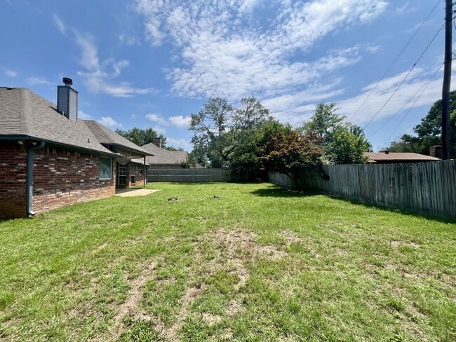 Building Photo - 16780 Terrebone Dr.