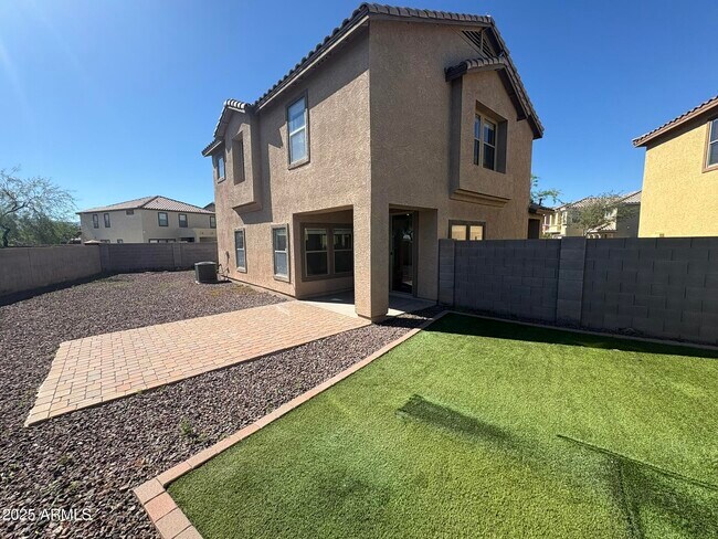 Building Photo - 7709 S 63rd Dr