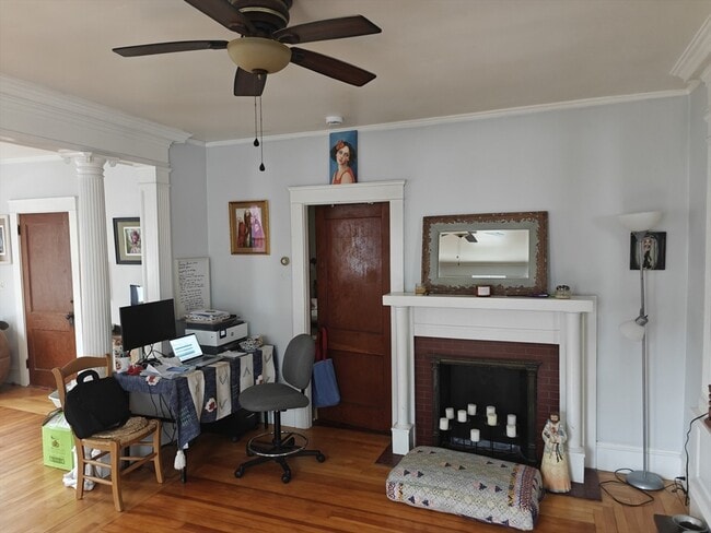 Building Photo - 452 Osborn St