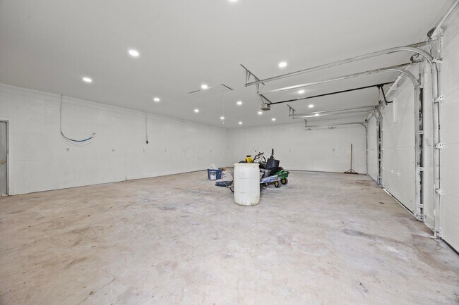 Building Photo - 4250 Rutherford Rd