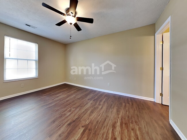 Building Photo - 818 Somerset Ct