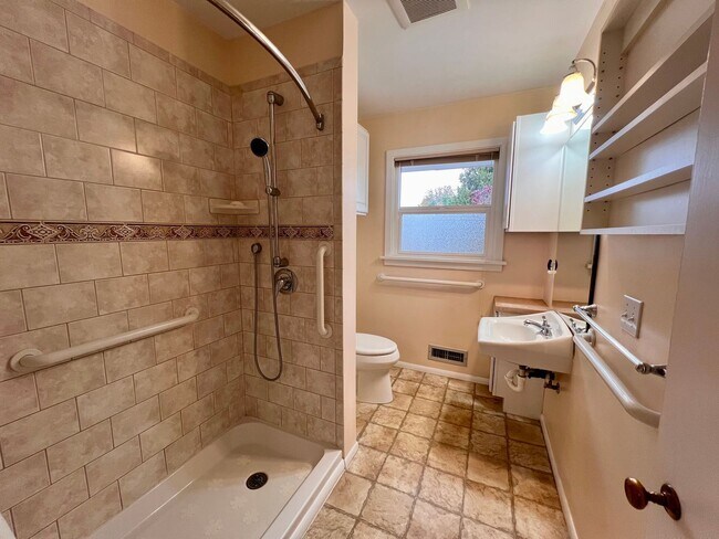Building Photo - Non-Refundable & Security Deposit Total: $...