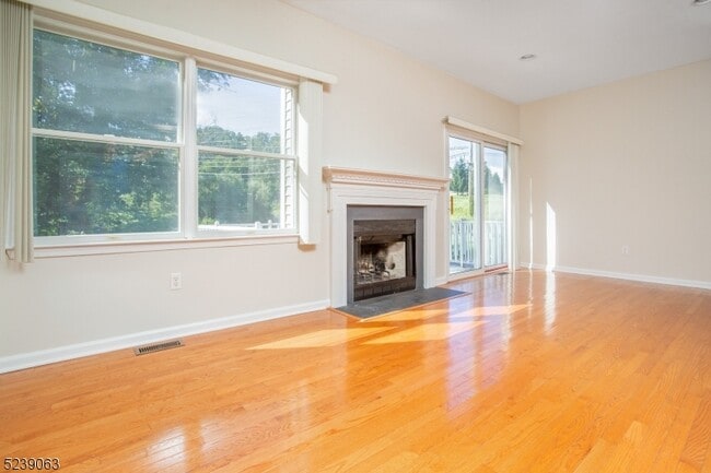 Building Photo - 572 Old Dover Rd