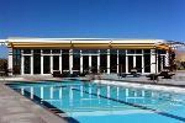 Building Photo - Modern 1 Bedroom 1 Bath Luxury Condo at Th...