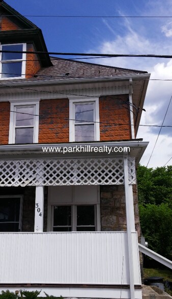 Primary Photo - 304 N Heller Ave