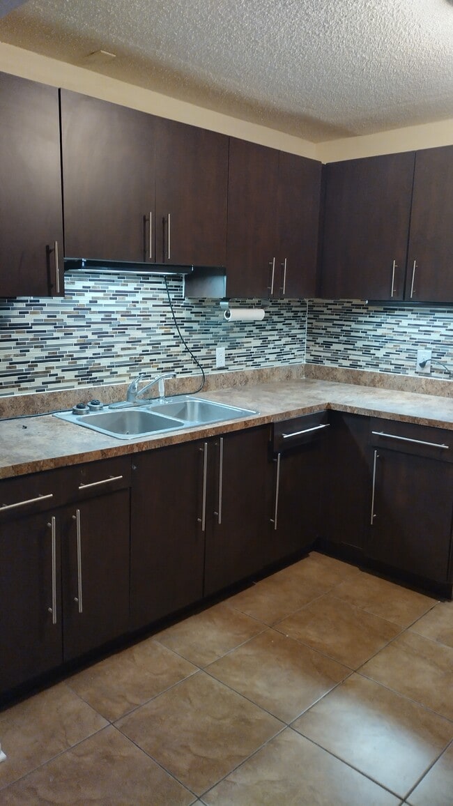 Building Photo - 1493 Providence Blvd