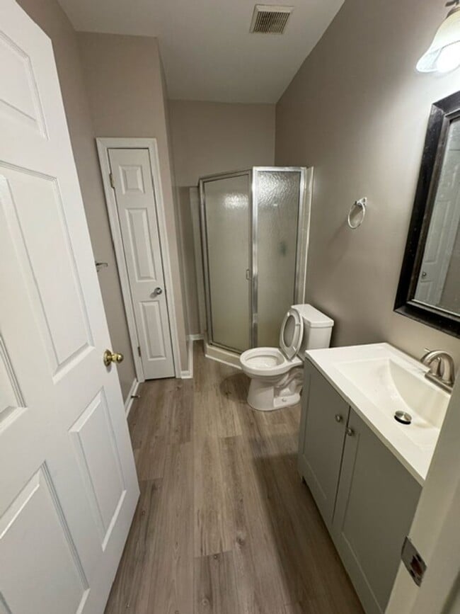 Building Photo - Condo for rent in Windsor Mill!