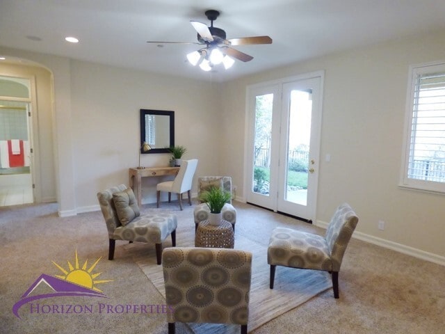 Building Photo - Modern Three-story 5 Bed 3.5 Bath 2,601 sqft Fair Oaks Home