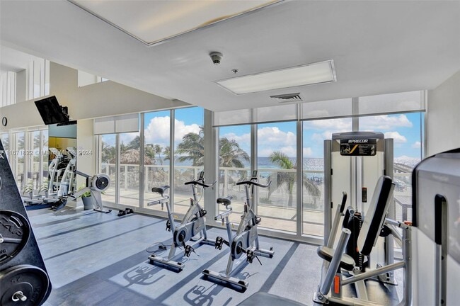 Building Photo - 16699 Collins Ave