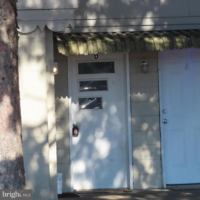 Building Photo - 11601 Buchanan Trail E