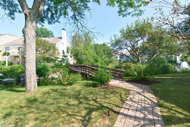 Building Photo - 25 Concord Greene