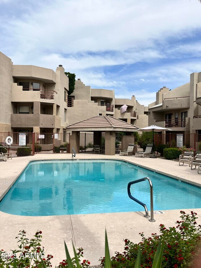 Building Photo - 4850 E Desert Cove Ave
