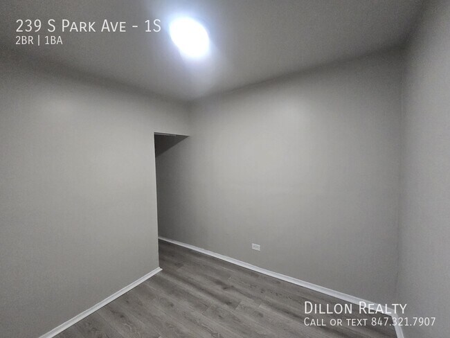 Building Photo - 239 S Park Ave