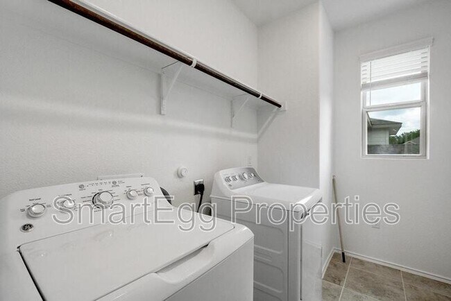 Building Photo - 1103 Diggy Dr