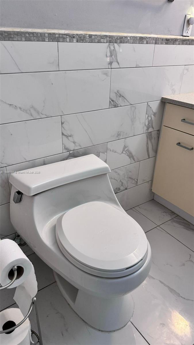 Building Photo - 1865 79th Street Cswy