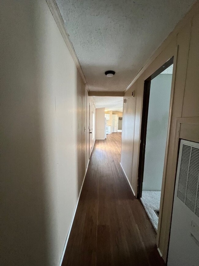 Building Photo - Mobile Home for lease in Sulphur