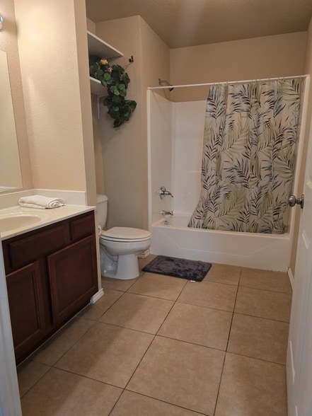 Building Photo - 654 St Louis Ave