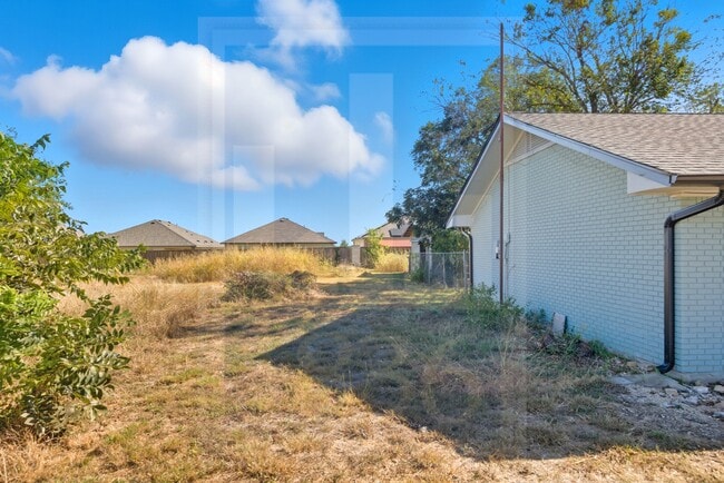 Building Photo - 609 Carlos G Parker Blvd NW