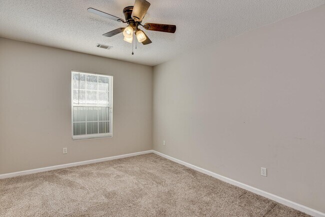 Building Photo - 4318 Sanderling Dr