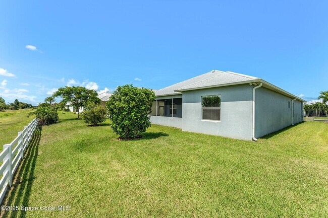 Building Photo - 3720 Alamanda Key Dr