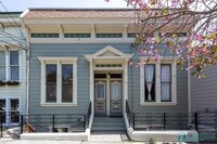 Building Photo - Noe Valley: House-like Apartment w/ 2 Bonus Rooms, Open Floor Plan & W/D in-unit
